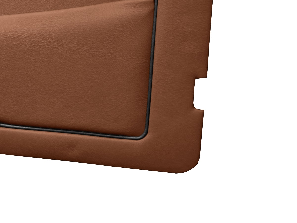 Hazelnut with Black Piping